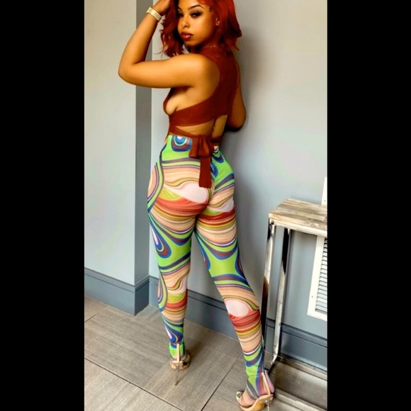 Swirls of color mesh leggings - Picture 3 of 8